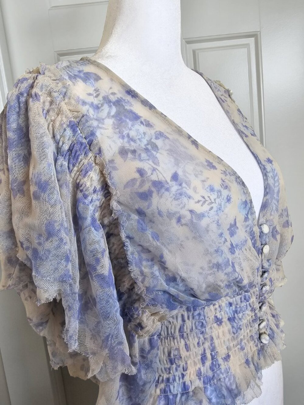 Free People Sugar Top L Porcelain Blue Floral Sheer Smocked Fairycore Blouse - Picture 4 of 6